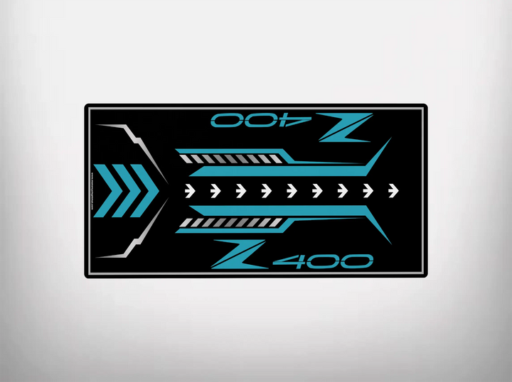 Custom motorcycle mat for Kawasaki Z400 in blue and black design with racing arrows and Z400 logo, ideal for garage or display use.